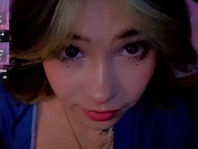 CoralineJones webcam