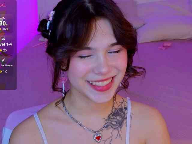 CoralineJones webcam