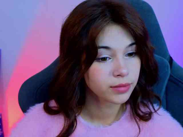 CoralineJones webcam