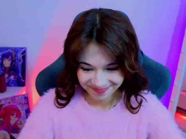 CoralineJones webcam