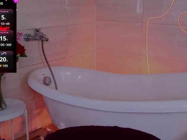 CoralineJones webcam