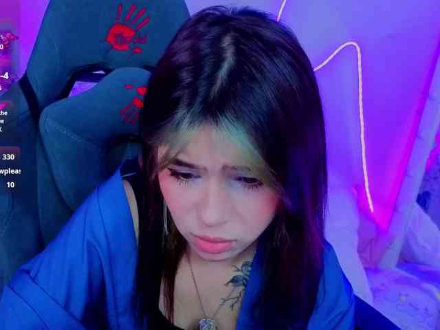 CoralineJones webcam