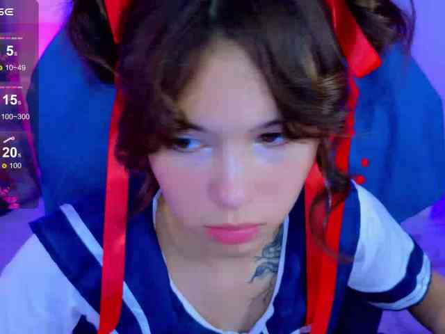 CoralineJones webcam