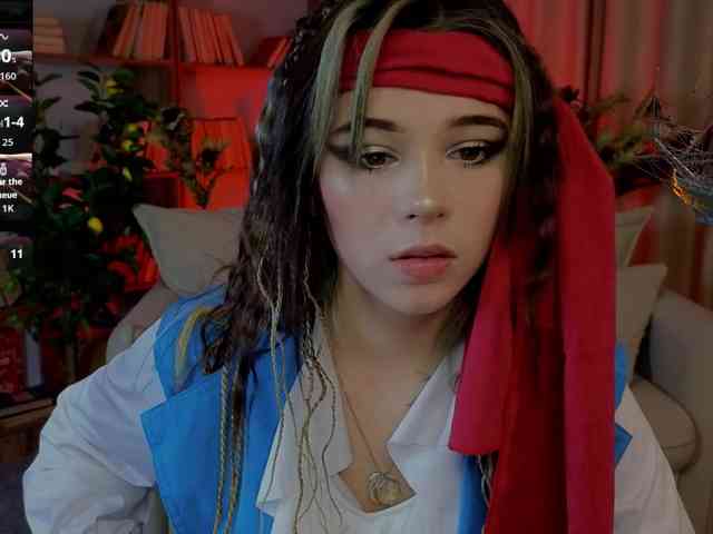 CoralineJones webcam