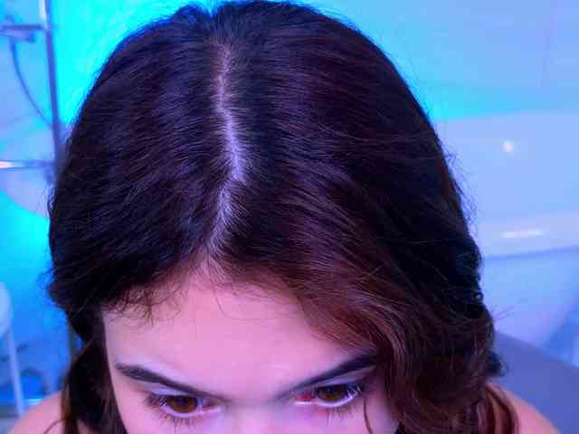 CoralineJones webcam