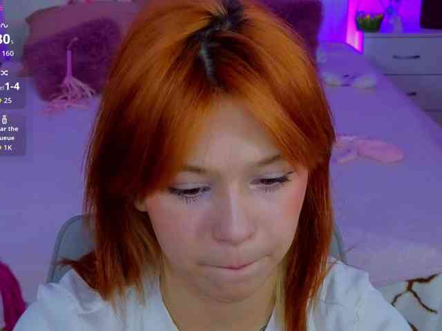 CoralineJones webcam