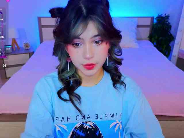 CoralineJones webcam