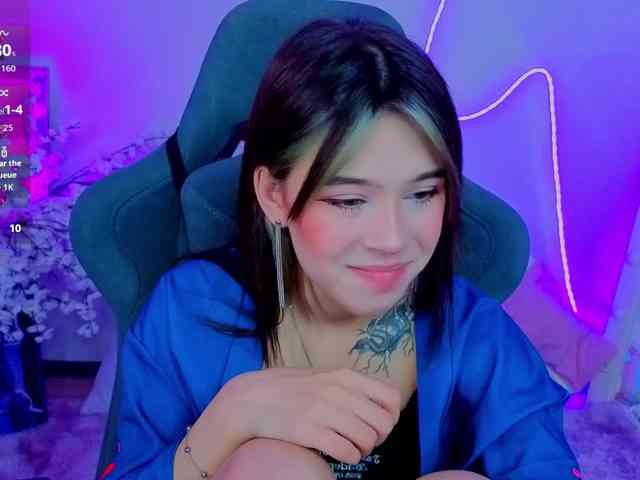 CoralineJones webcam