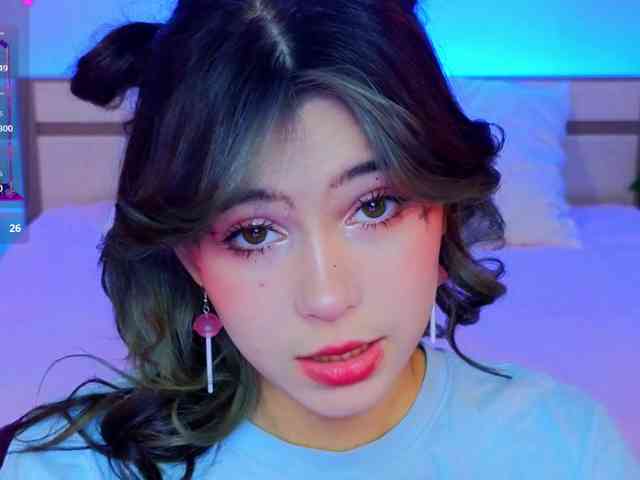 CoralineJones webcam