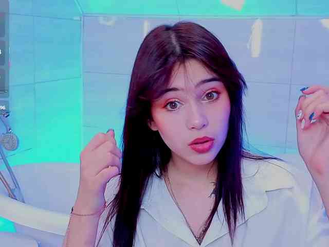 CoralineJones Live Webcam on BongaCams