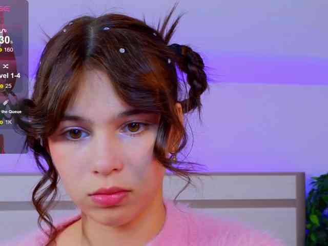 CoralineJones webcam