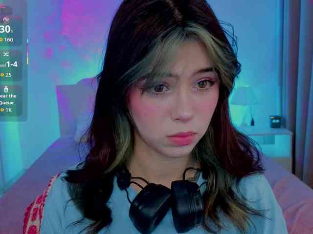 CoralineJones webcam