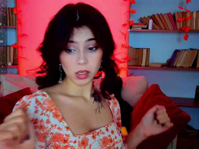 CoralineJones webcam