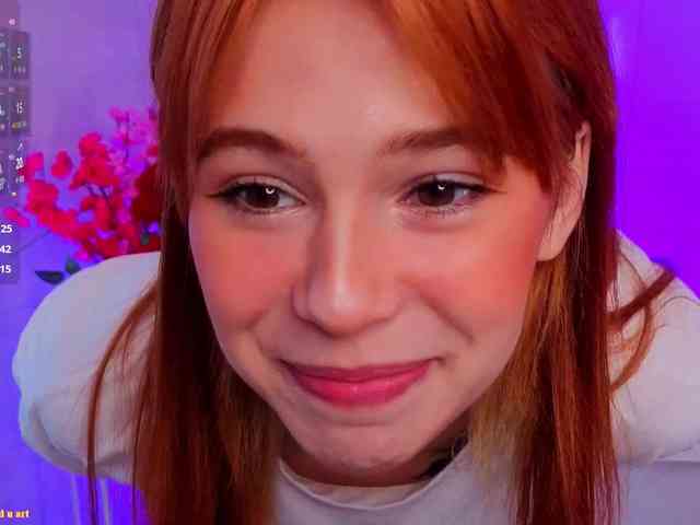 CoralineJones webcam