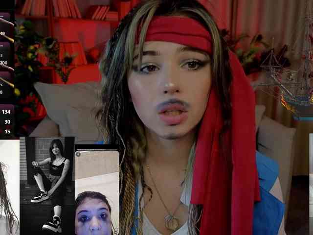 CoralineJones webcam