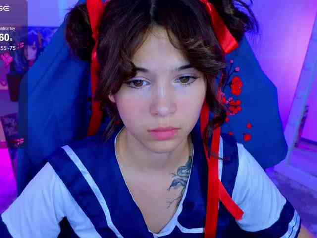 CoralineJones webcam