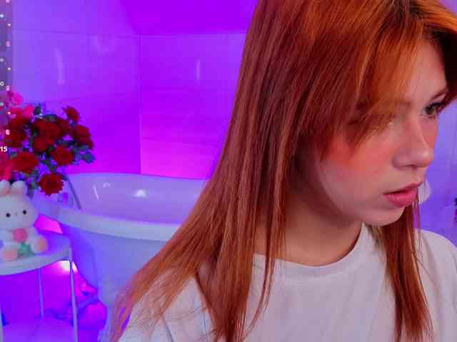 CoralineJones webcam