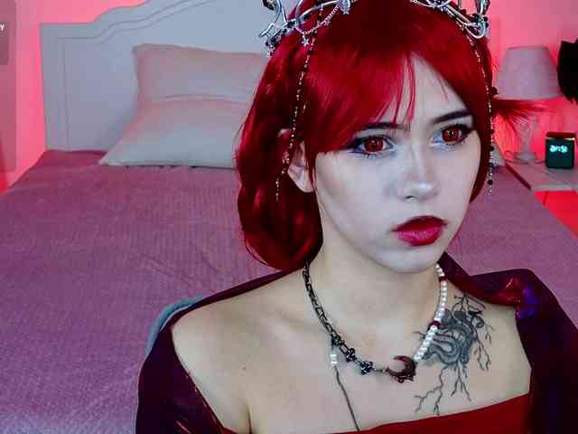 CoralineJones webcam