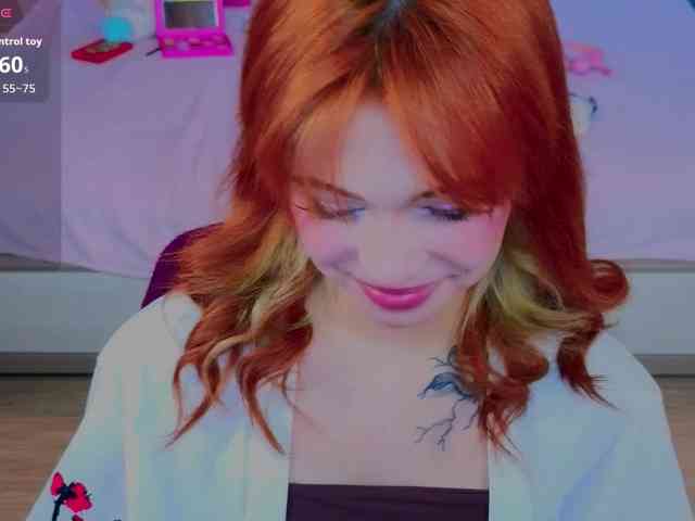 CoralineJones webcam