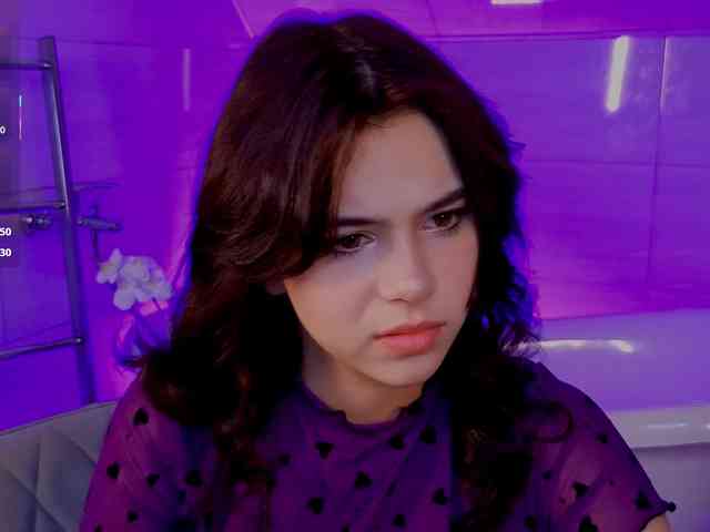 CoralineJones webcam