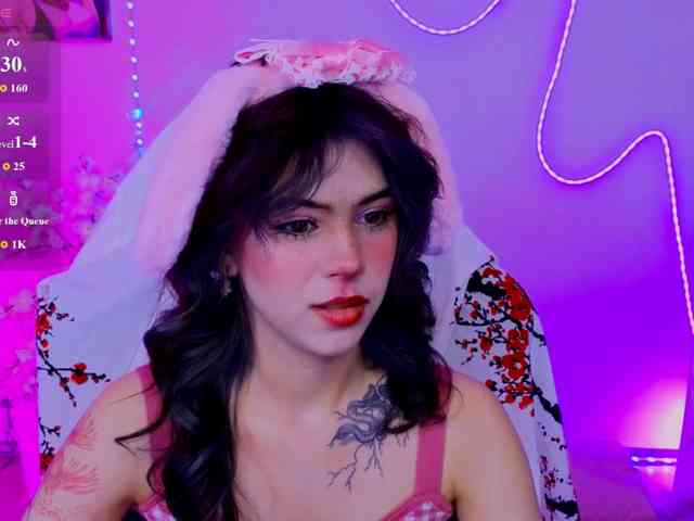 CoralineJones webcam