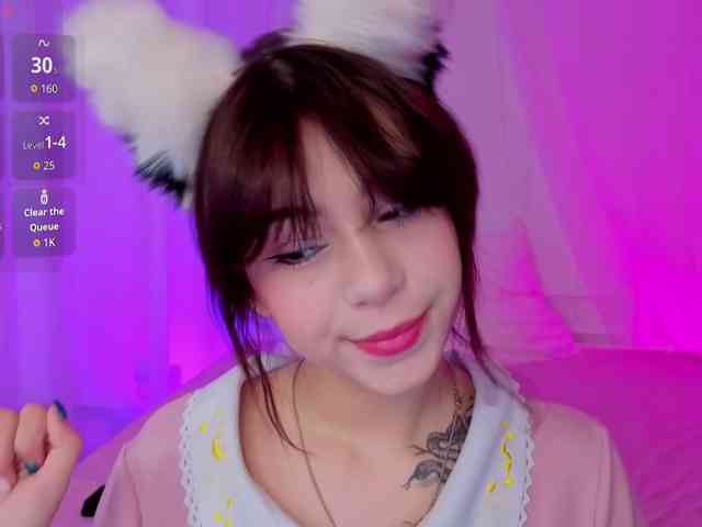 CoralineJones webcam