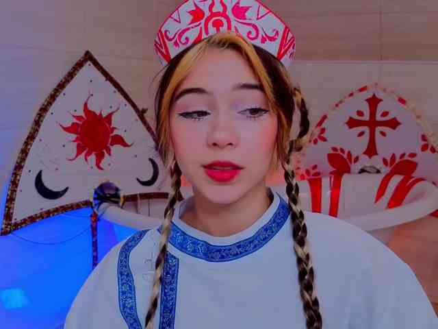 CoralineJones webcam