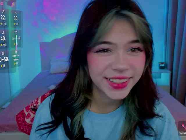 CoralineJones webcam