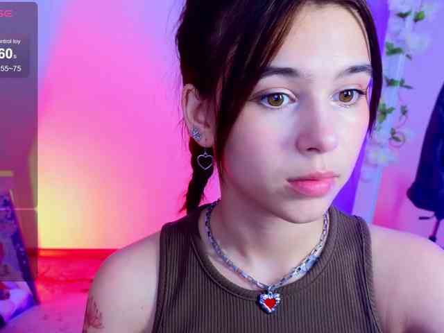sex on webcam CoralineJones