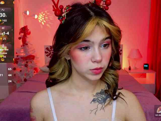 CoralineJones webcam