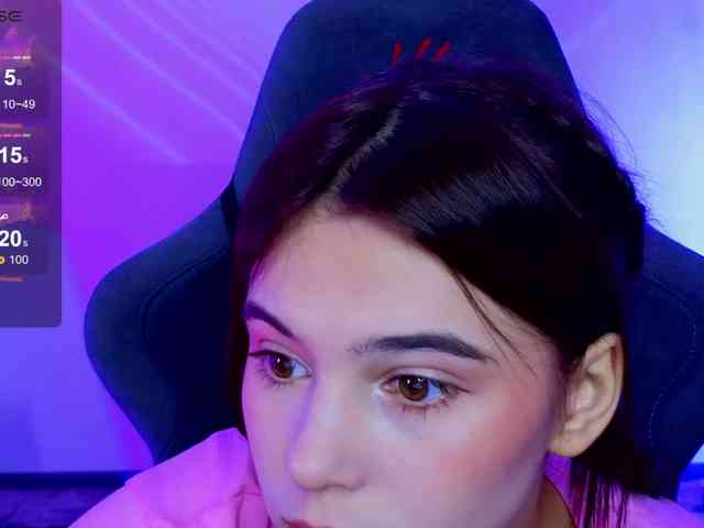 CoralineJones webcam