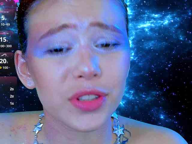 CoralineJones webcam