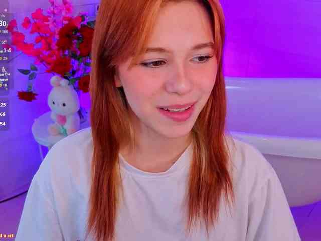 CoralineJones webcam