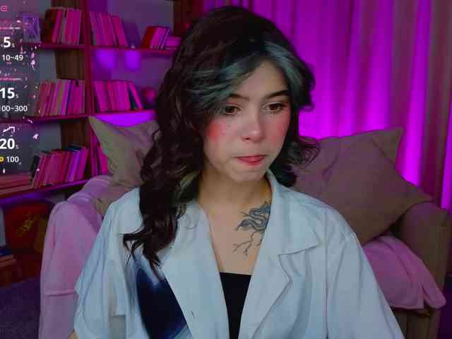 CoralineJones webcam