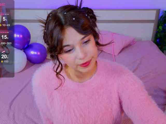 CoralineJones webcam