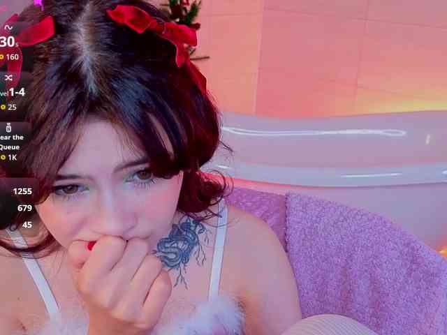 CoralineJones webcam