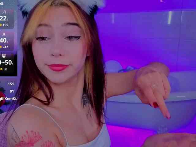 CoralineJones webcam