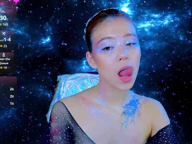 CoralineJones webcam