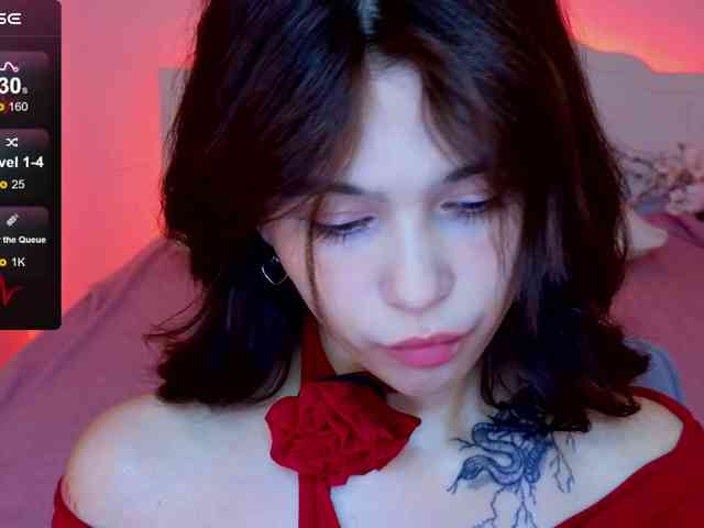 CoralineJones webcam