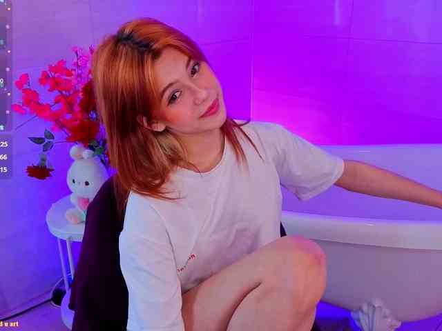 CoralineJones webcam