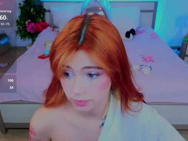 CoralineJones webcam