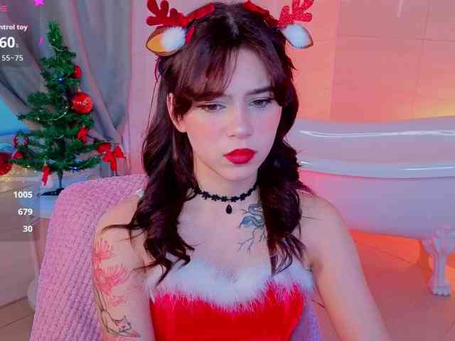 CoralineJones webcam