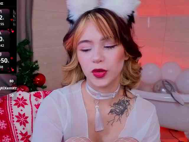 CoralineJones webcam