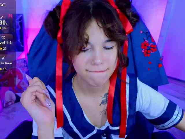 CoralineJones webcam