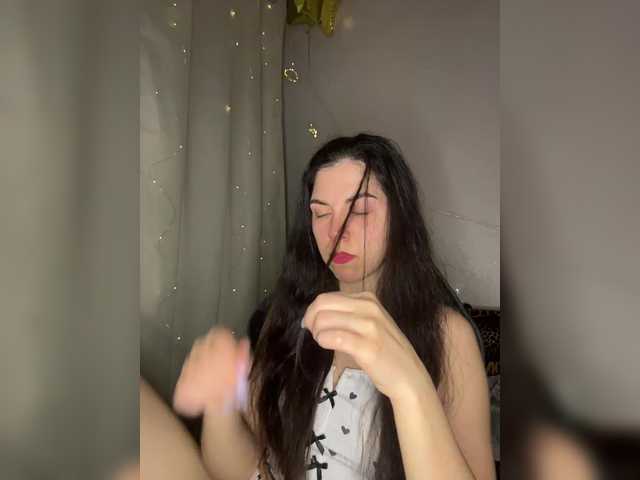 Vika19981's BongaCams show and profile