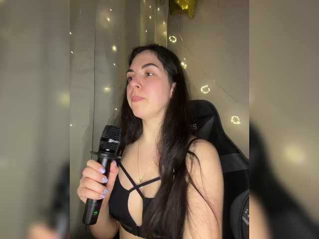 Vika19981's BongaCams show and profile