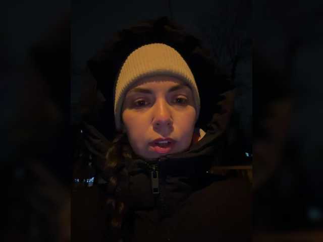 Vika19981's BongaCams show and profile