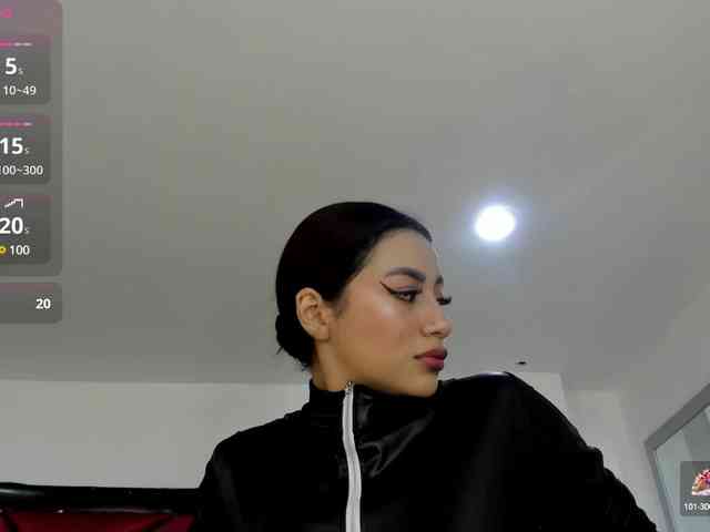 AlinaMontero webcam