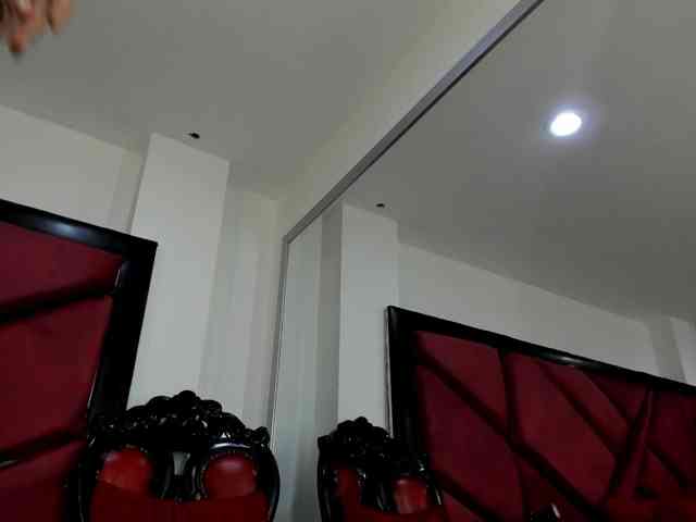 AlinaMontero webcam