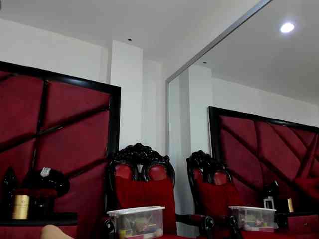 AlinaMontero webcam